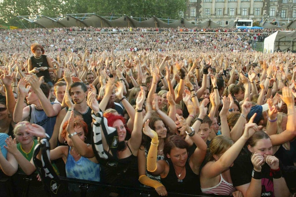 Schon damals tummelten sich die Fans auf dem Konzert der Berliner Punkrockband bei den Filmnächten.
