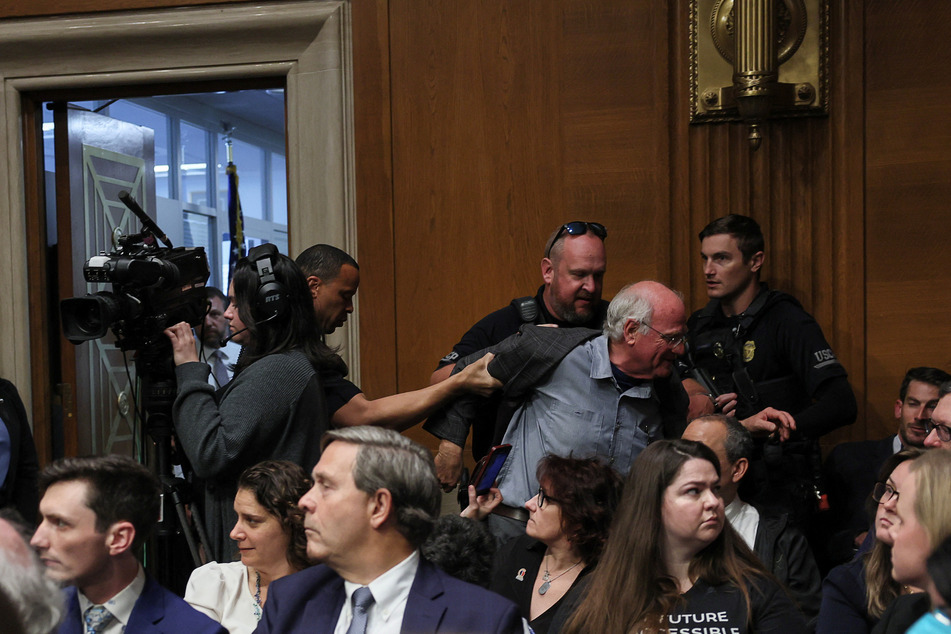 Ben & Jerry's co-founder interrupts Senate hearing with powerful protest against Gaza slaughter