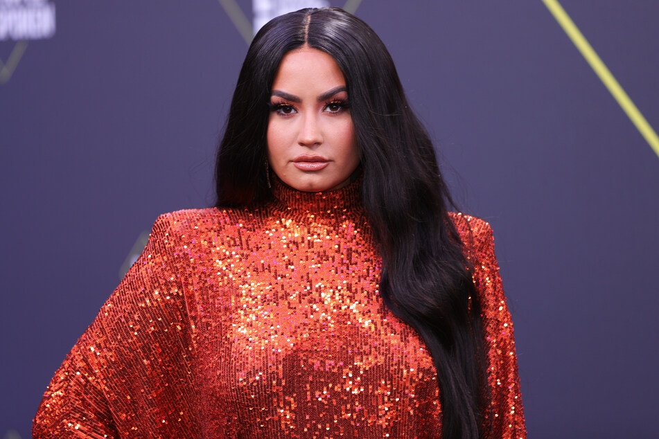 Jahrelang hatte Demi mit einer Essstörung zu kämpfen – heute fühlt sich der ehemalige Disney-Star endlich wieder wohl.