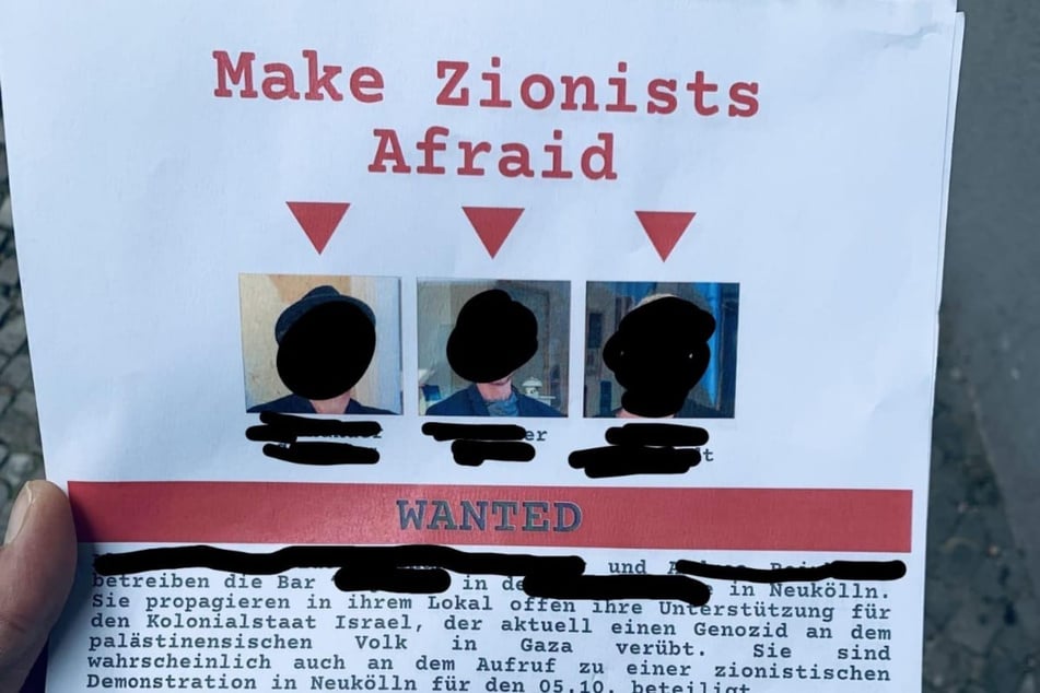 Auf den Flugblättern stehen persönlichen Drohungen und Hamas-Symbole.