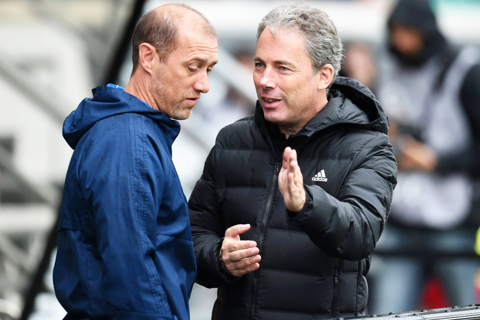 Jürgen Wehlend (55, r.) und Joe Enochs (49) in der gemeinsamen Osnabrücker Zeit bei einem Meinungsaustausch.