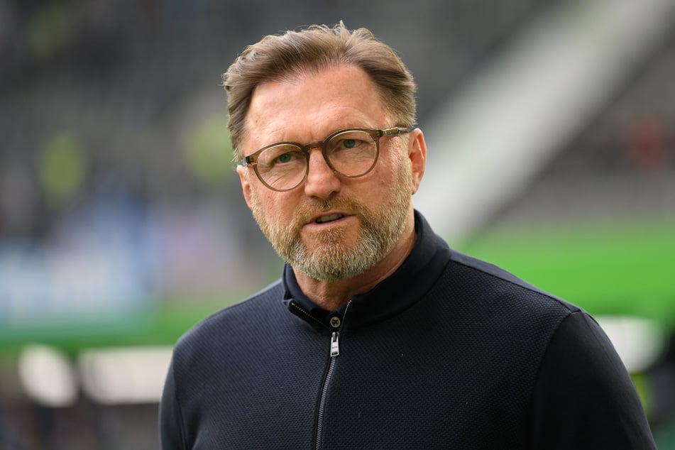 Wolfsburg-Trainer Ralph Hasenhüttl (57) hat auch nicht seinen kompletten Kader zur Verfügung.