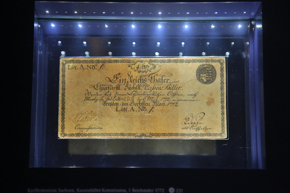 Der erste seiner Art: Der "kurfürstlich sächsische Kassenbillet" im Wert eines Reichstalers ist mit seiner Druckausgabe-Nummer "1" beschriftet.