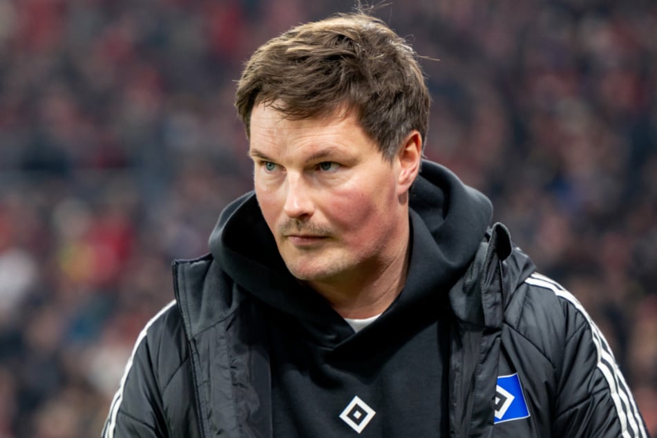 HSV-Coach Merlin Polzin (35) freut sich tierisch auf das Heimspiel gegen RB Leipzig. Der Aufstiegstrainer weiß: Zu Hause kann seine Mannschaft jeden schlagen.