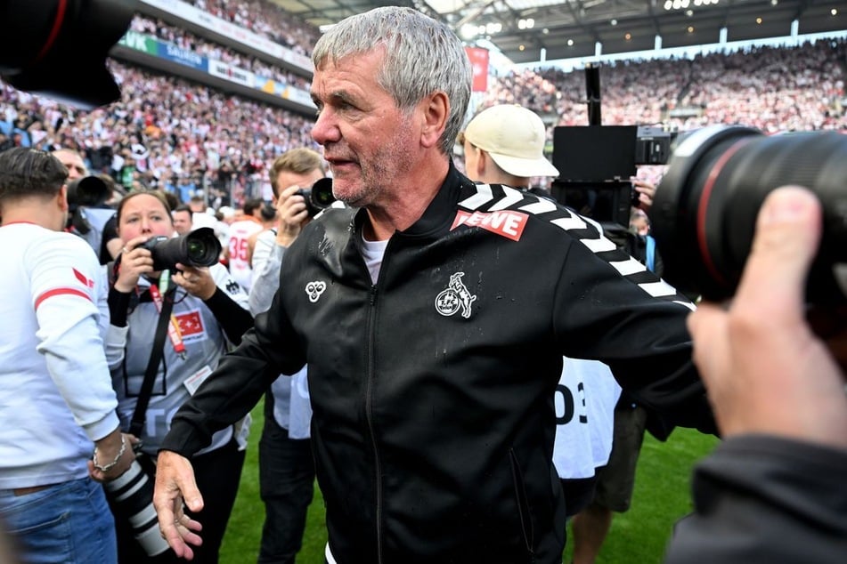 Friedhelm Funkel (71) hatte die Geißböcke zwei Spieltage vor Saisonende übernommen und die Bundesliga-Rückkehr perfekt gemacht.