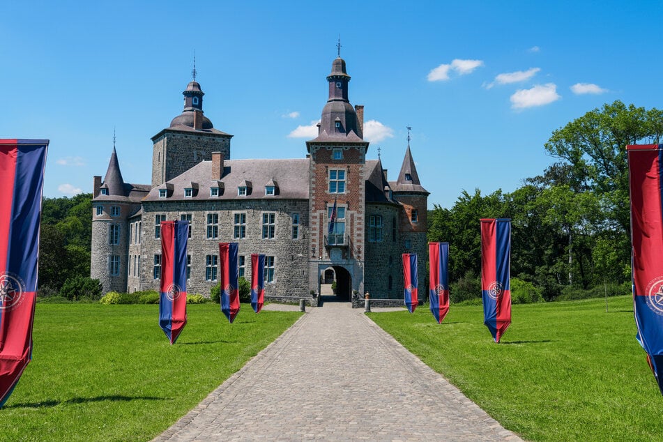 Das Château de Mielmont ist Schauplatz der vierten Staffel von "Die Verräter". Hier werden Spiele gespielt, Pläne geschmiedet und untereinander manipuliert.