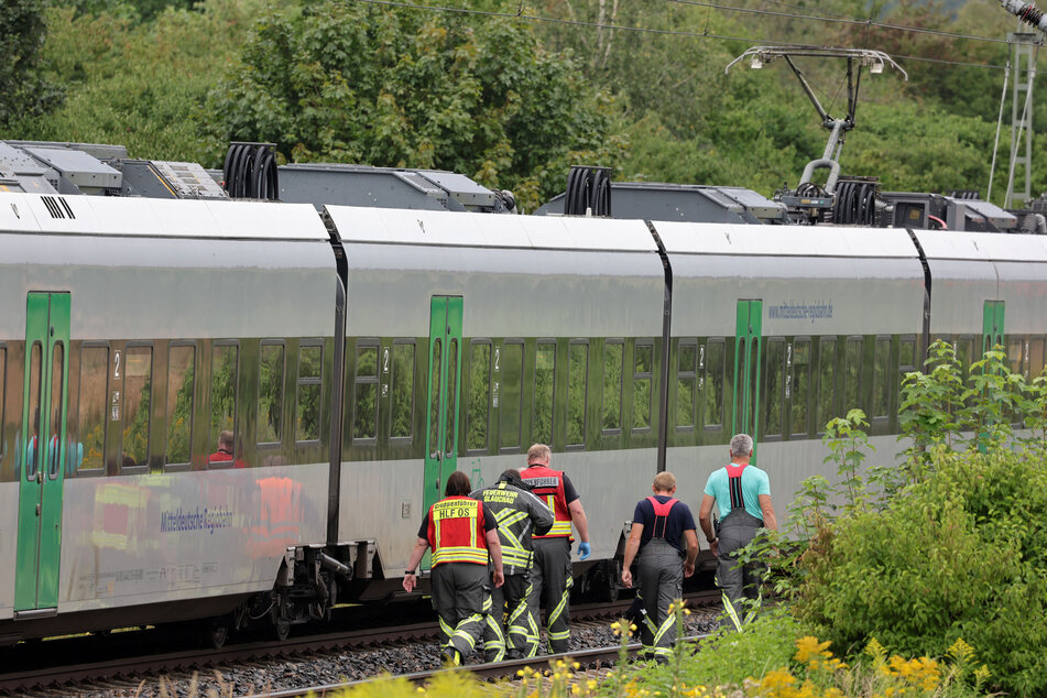 Die Strecke wurde komplett gesperrt. Derzeit rollen keine Züge zwischen Glauchau und St. Egidien.