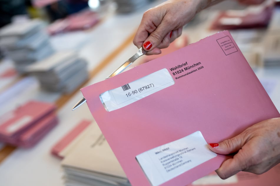 Nach massiven Problemen bei der Auszählung müssen die Bürger in Bayern weiter auf ein endgültiges Ergebnis der Kommunalwahl warten.