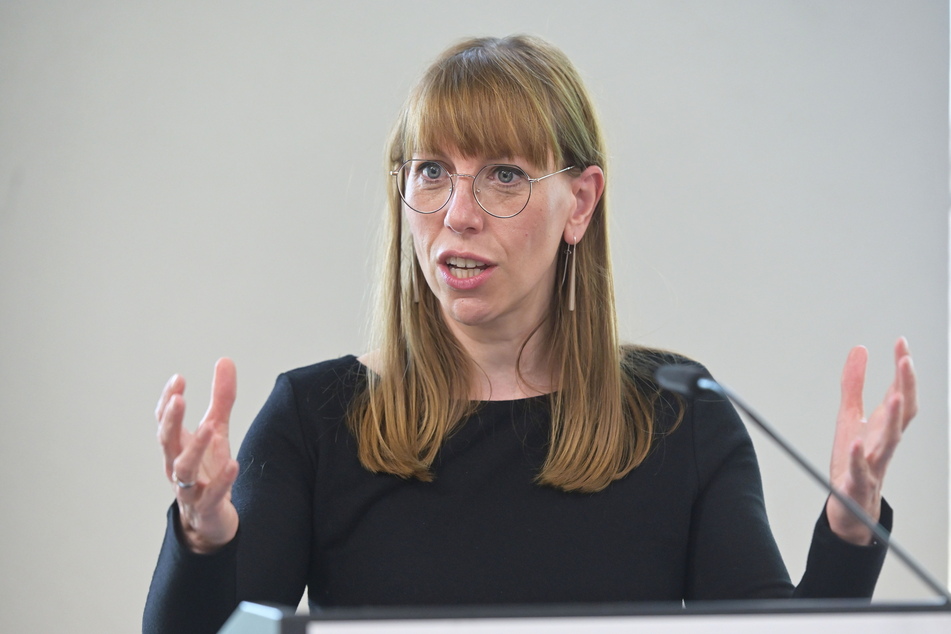 Die Impfquote in den Gefängnissen muss rauf, sagt Sachsens Justizministerin Katja Meier (42, Grüne).