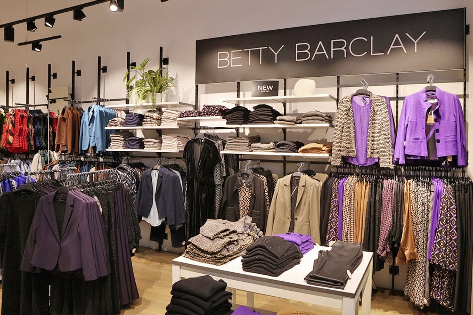 Bis Montag (1.12.) gibt's in den Marken-Outlets Schwarzheide-Mitte während der Black Days viele tolle Angebote auf beliebte Marken.