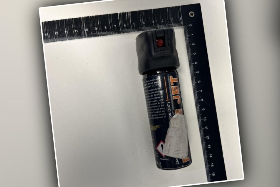 Mitarbeiter der Luftsicherheit hatten in der Tasche der 18-Jährigen unter anderem ein Pfefferspray gefunden.