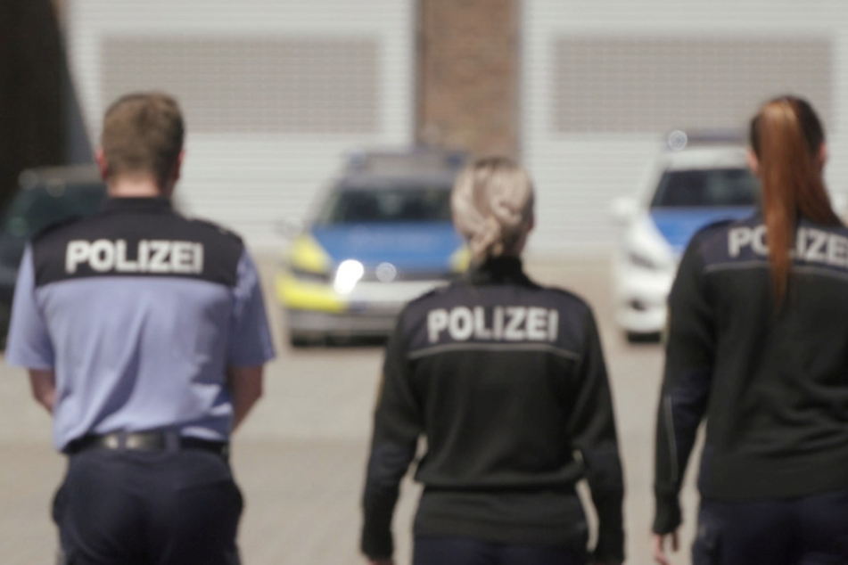Was tut die sächsische Polizei gegen Gewalt und Rassismus in den eigenen Reihen?