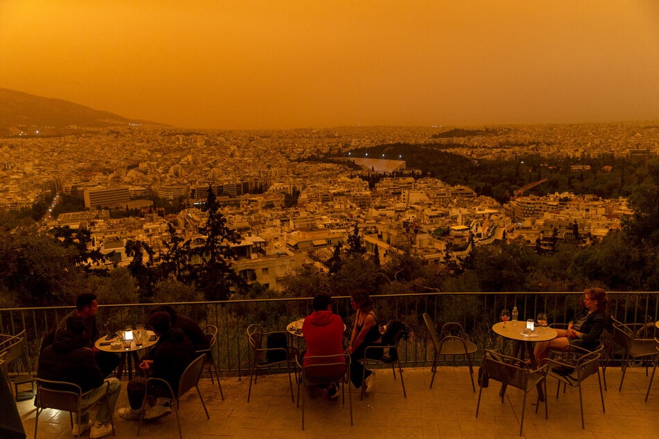 Athen ist in einen Schleier aus Sahara-Staub gehüllt.