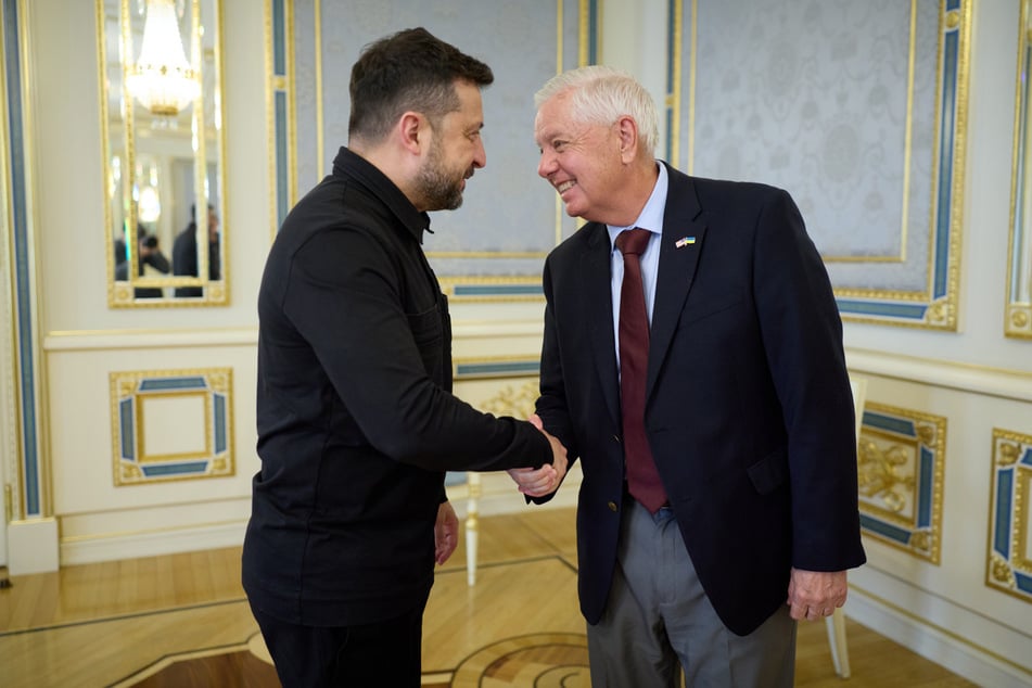 Vor wenigen Tagen weilte Lindsey Graham (r.) noch in der Ukraine und traf dabei Präsident Wolodymyr Selenskyj.