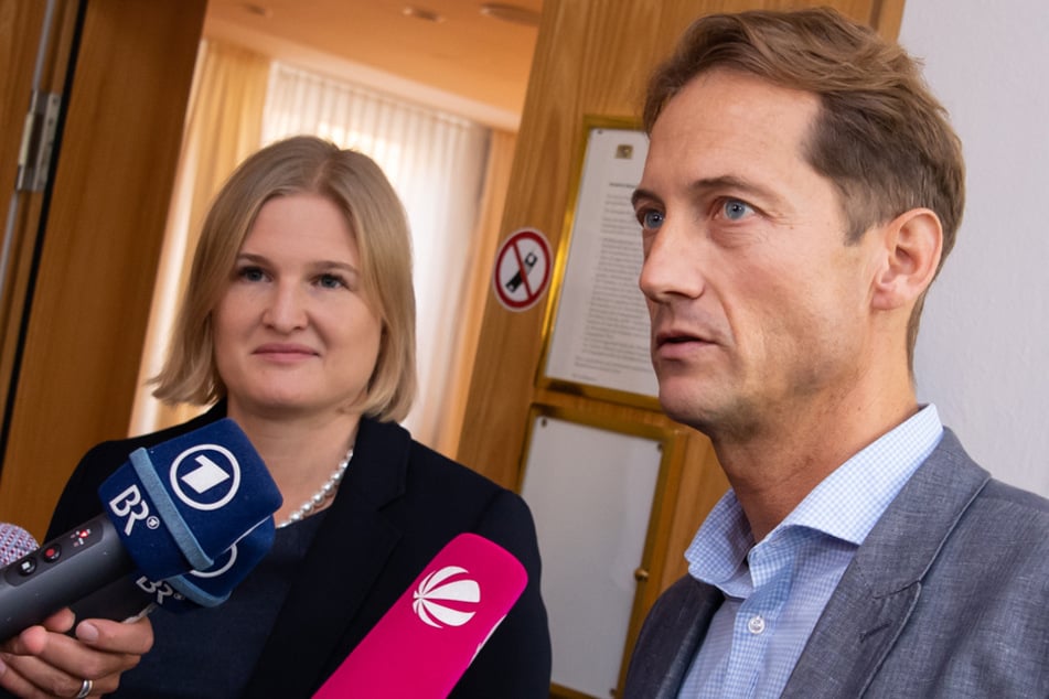 Die beiden AfD-Fraktionschefs Katrin Ebner-Steiner (l.) und Ingo Hahn verlieren offenbar den Rückhalt. (Archiv)