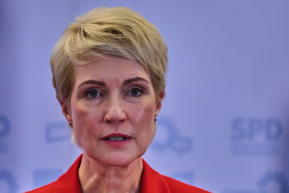 Ulf Kämpfer (54) hält Mecklenburg-Vorpommerns Ministerpräsidentin Manuela Schwesig (52, SPD) für eine denkbare Kandidatin für die SPD-Spitze.