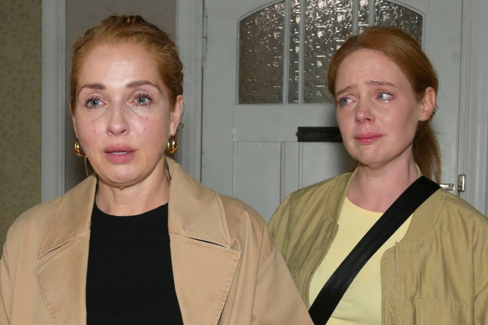Ninas (l.) Geständnis zieht Toni den Boden unter den Füßen weg.
