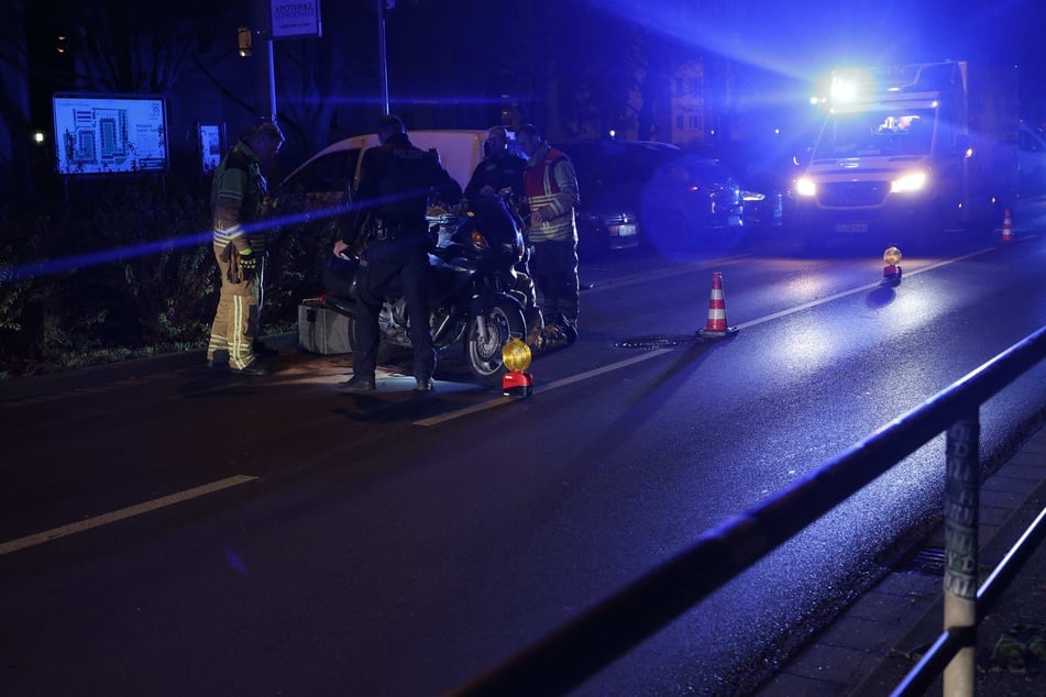 Der Mann musste vom Rettungsdienst in eine Klinik transportiert werden.