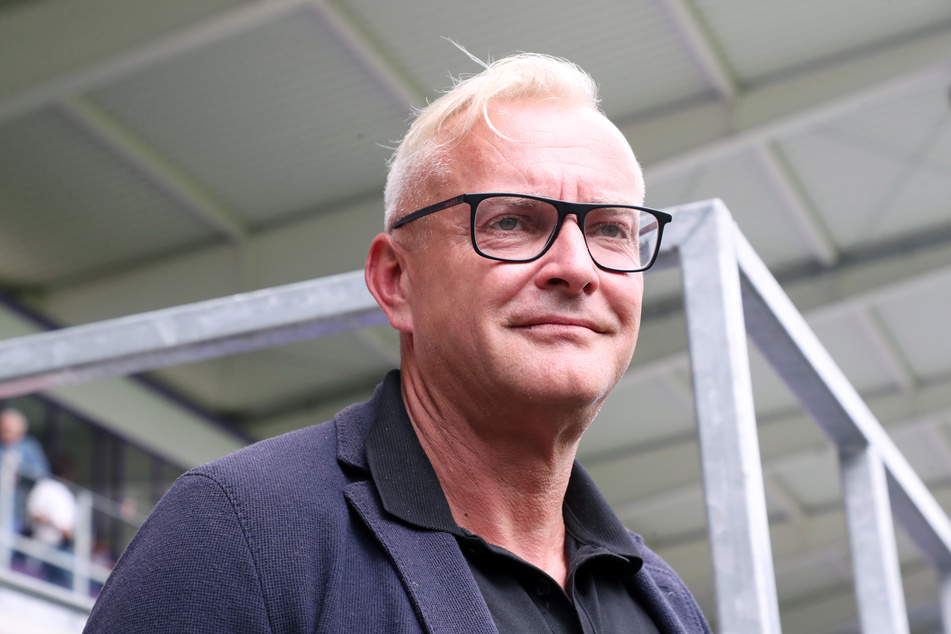 Aue-Geschäftsführer Michael Voigt (49) erhielt für die komplette Mannschaft die DFB-Zulassung für die 3. Liga.