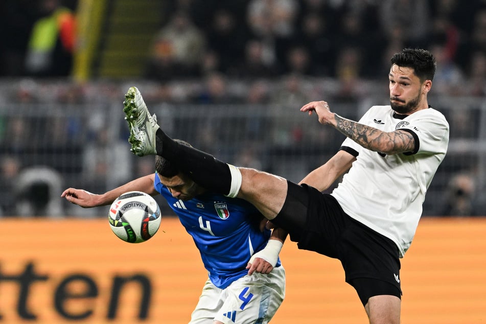 Die deutsche Nationalmannschaft und Borussia Mönchengladbach müssen vorerst auf Tim Kleindienst (29, r.) verzichten.