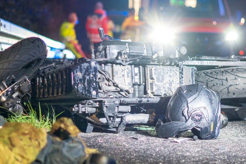 Tragischer Unfall auf der A66: Ein Motorradfahrer wurde auf dem Standstreifen von einem Lastwagen erfasst und schwer verletzt!
