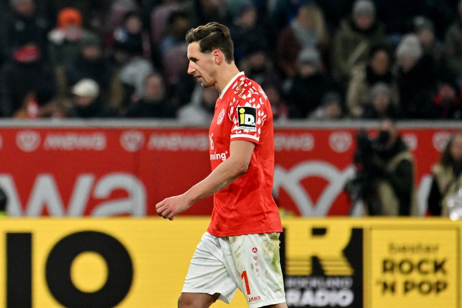 Sah für sein Foul an Hoffenheims Max Moerstedt die Rote Karte: Mainz-Akteur Dominik Kohr (31).