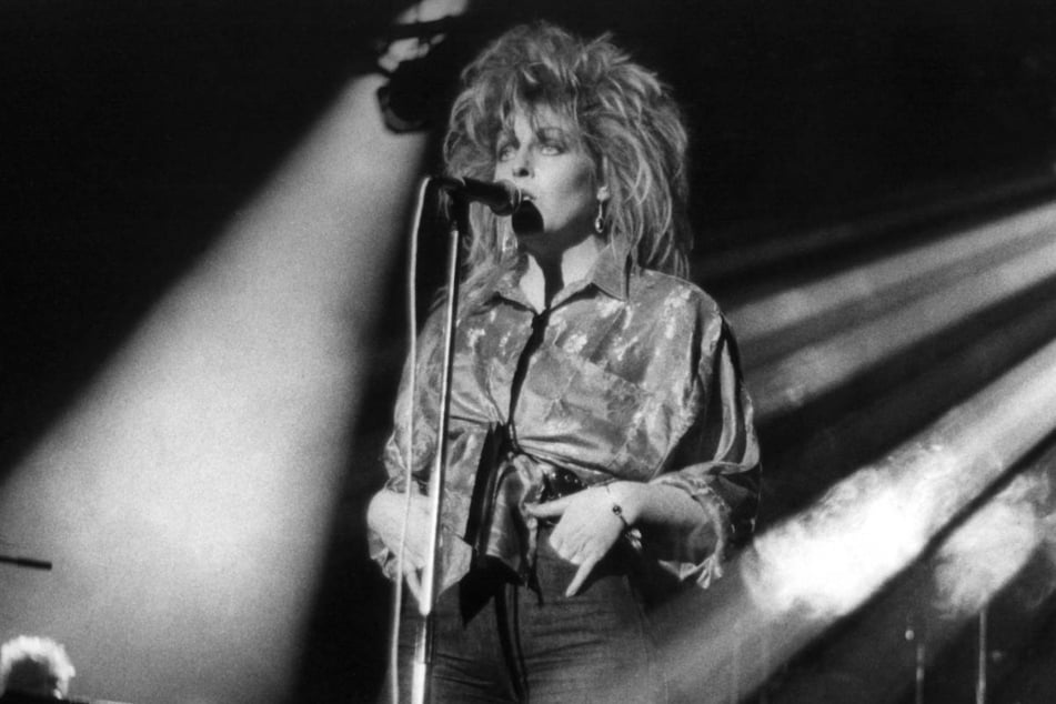 Tamara Danz (†43) bei einem "Silly"-Konzert am 11. Januar 1986 im Palast der Republik. Die früh verstorbene Sängerin wünschte sich, dass die Band nach ihrem Tod weitermacht.