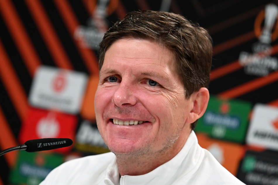 SGE-Coach Oliver Glasner (47) war angesichts der letzten Erfolge bester Laune auf der Pressekonferenz vor dem Euro-League-Heimspiel gegen Royal Antwerpen.