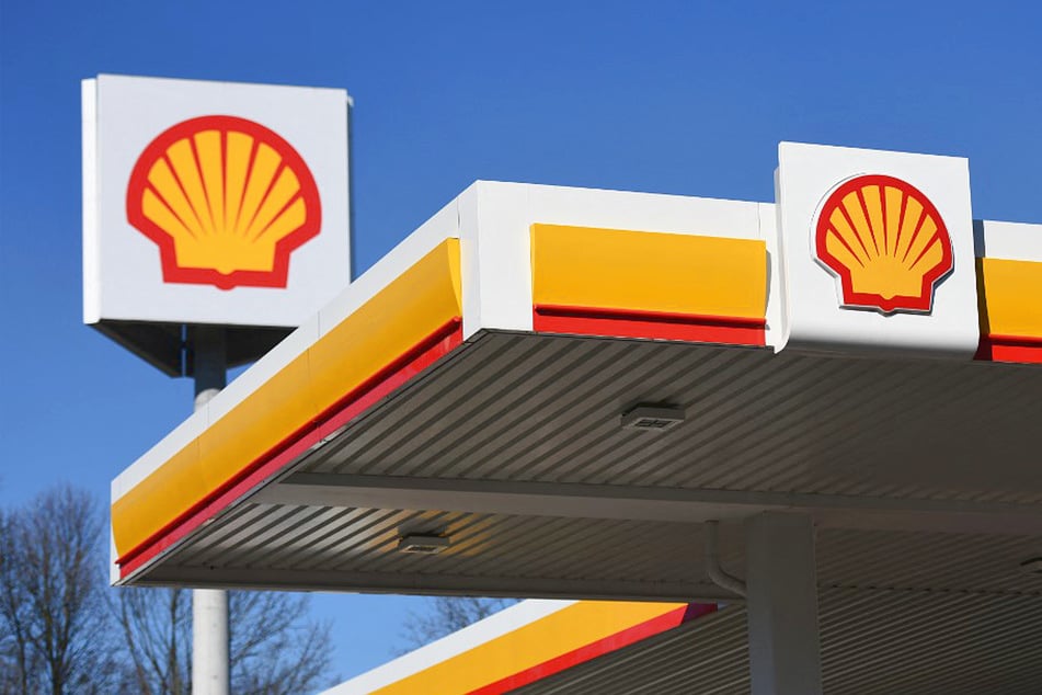 Shell is still raking in piles of cash by fueling the climate crisis.
