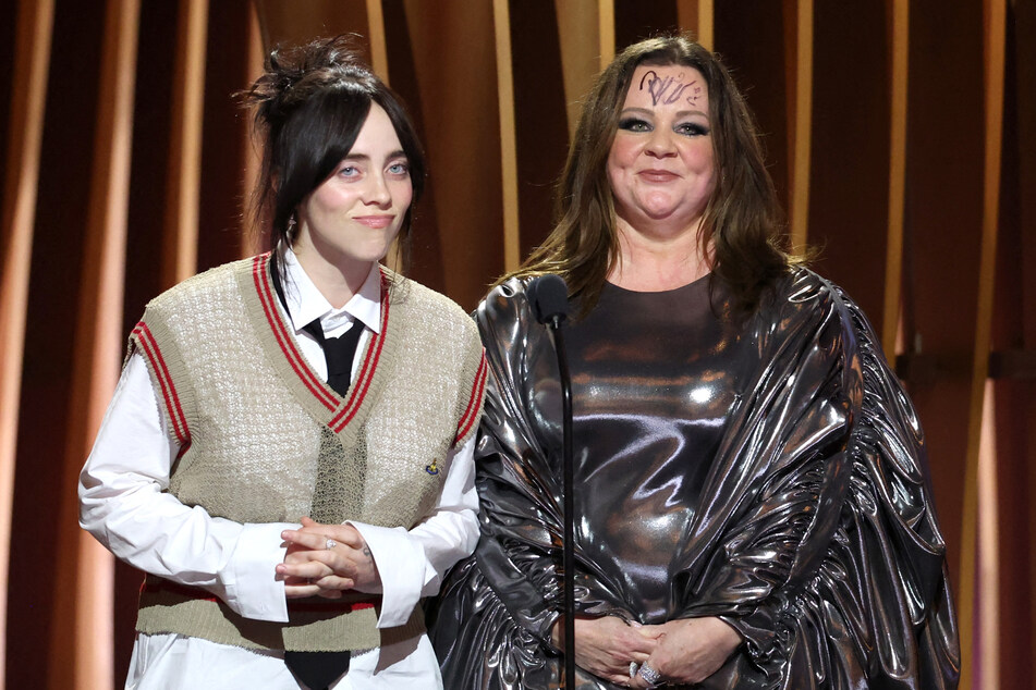 Billie Eilish (l.) teamed up with Melissa McCarthy to present at the 2024 Screen Actors Guild Awards.