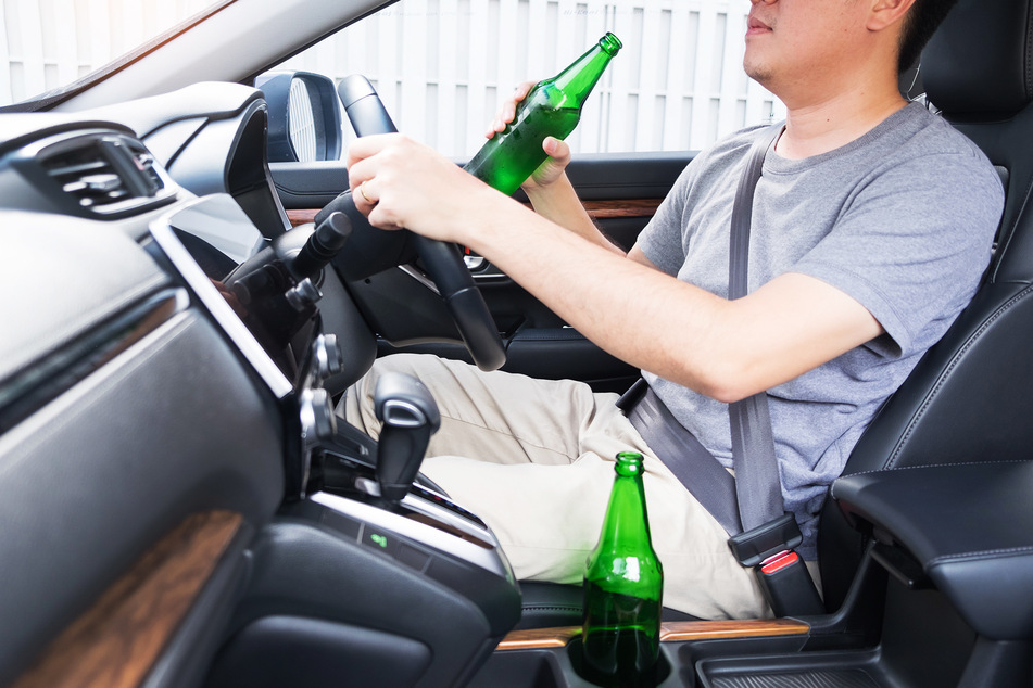 Der Mann fuhr mit 0,229 Gramm Alkohol in der Atemluft. (Symbolbild)