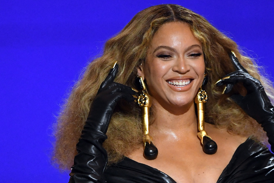 Beyoncé made the unexpected announcement through a ticket package auctioned off at the gala.
