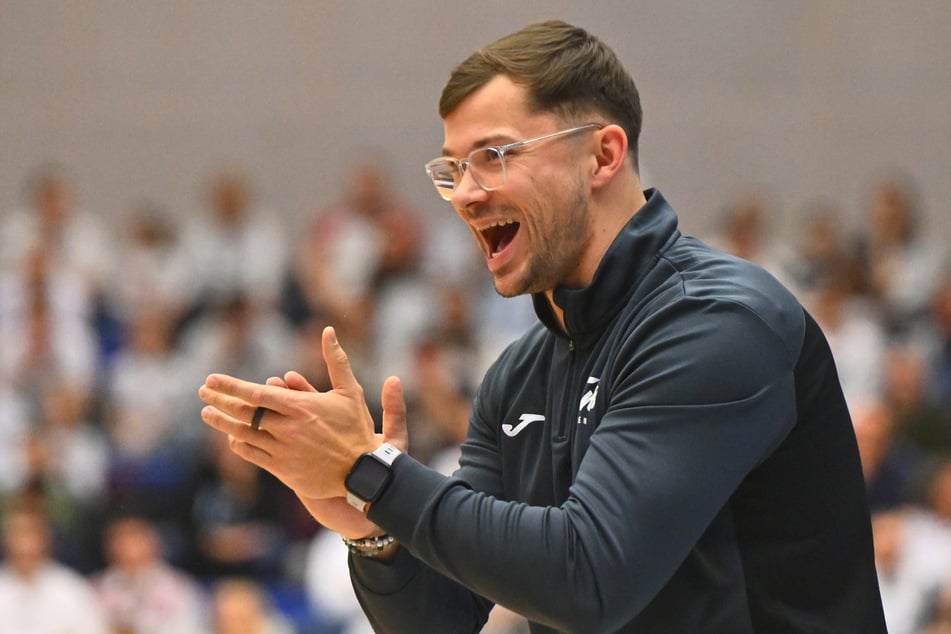 Titans-Coach Fabian Strauß (31) bescheinigt seinem Team große Fortschritte.