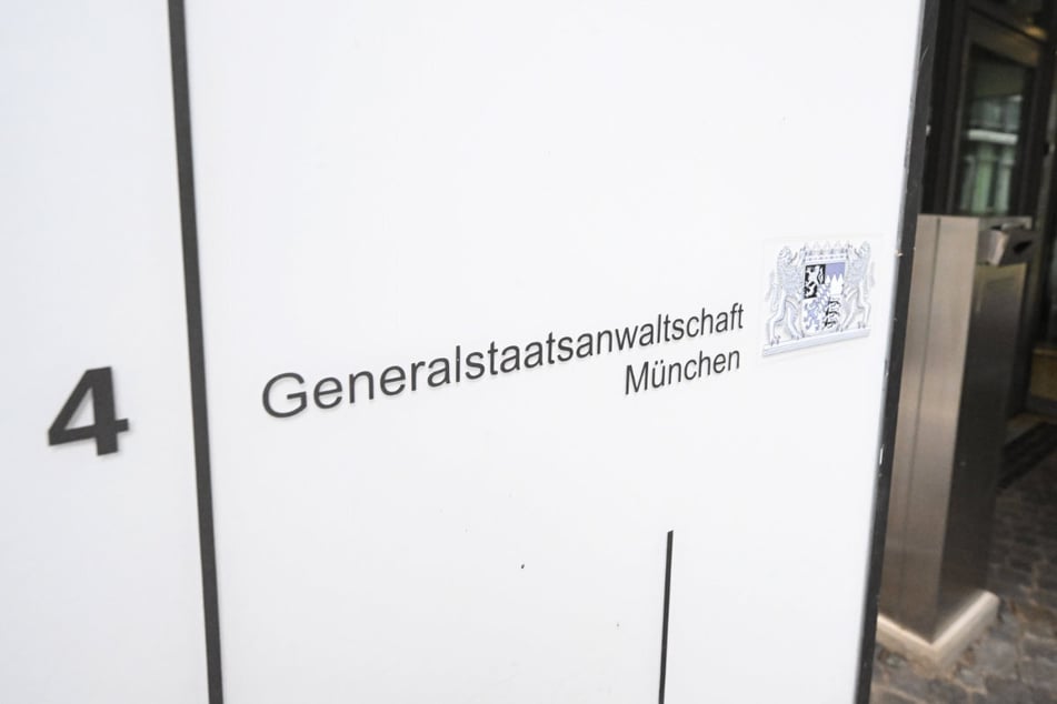 Die Generalstaatsanwaltschaft München hat im Juni Anklage gegen den 15 Jahre alten mutmaßlichen IS-Sympathisanten erhoben.