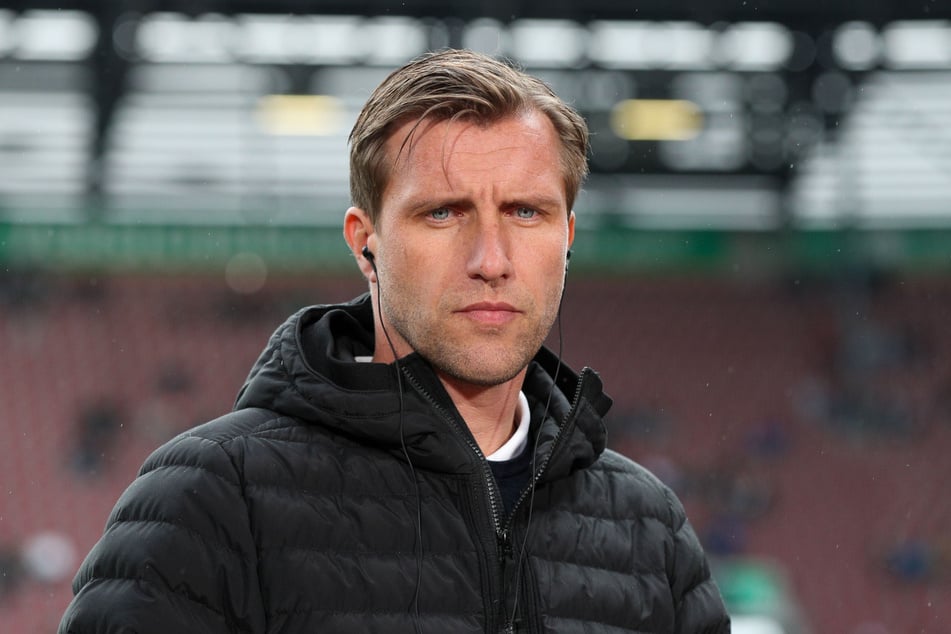 SGE-Sportvorstand Markus Krösche (44) kann nicht verstehen, dass Schiri-Boss Knut Kircher den ausgebliebenen Elfmeter-Pfiff in Leverkusen verteidigt.