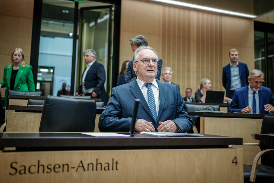 Ministerpräsident Reiner Haseloff (69, CDU) bei der Sitzung des Bundesrats.