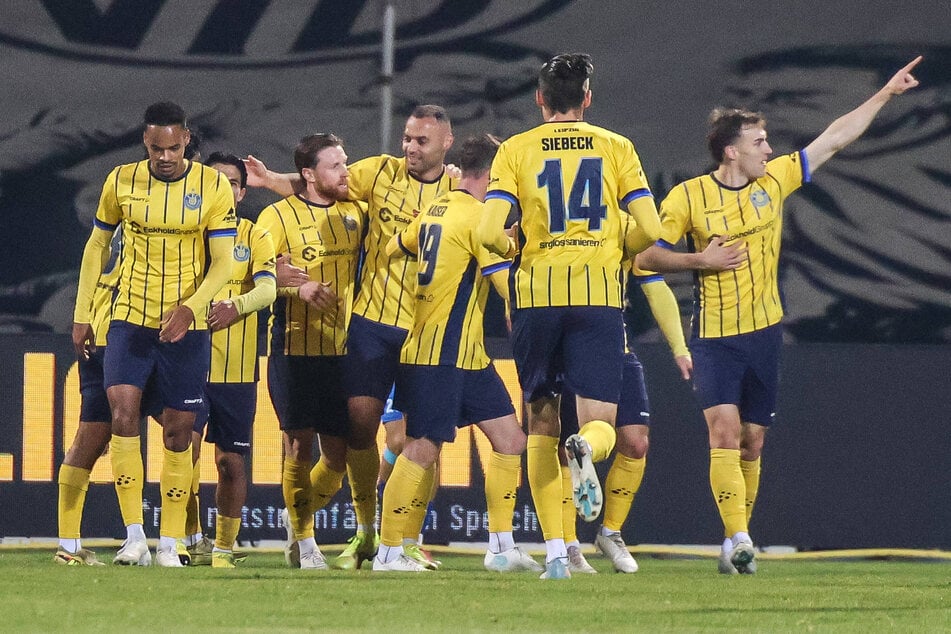 Freude bei Lok über das zwischenzeitliche 1:0.