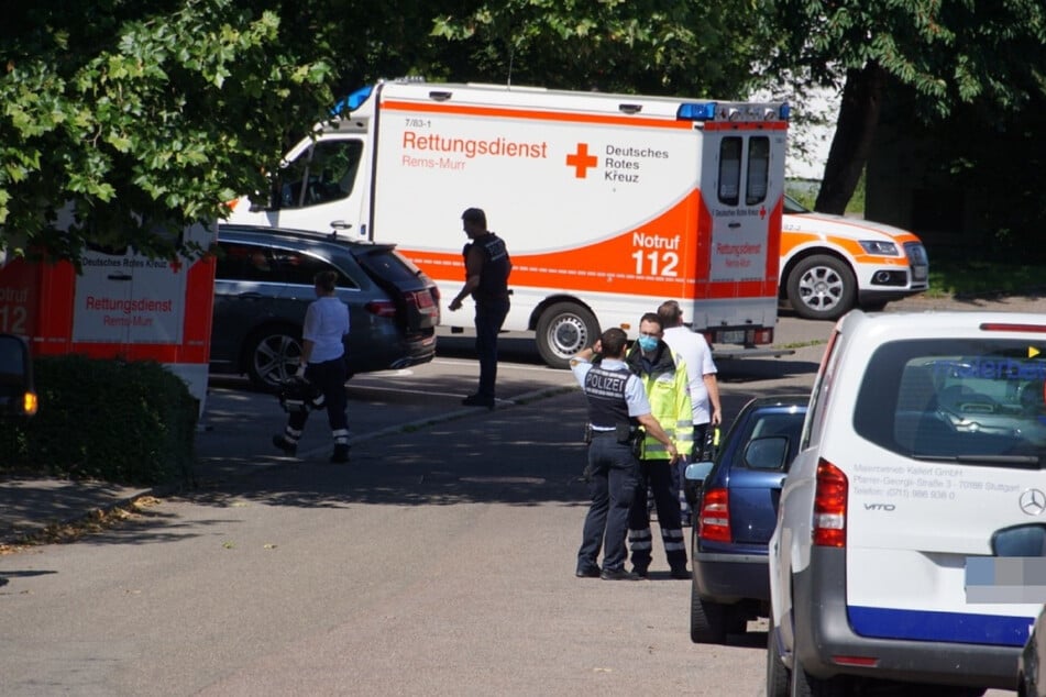 Rettungskräfte sind am Tatort zur Stelle.