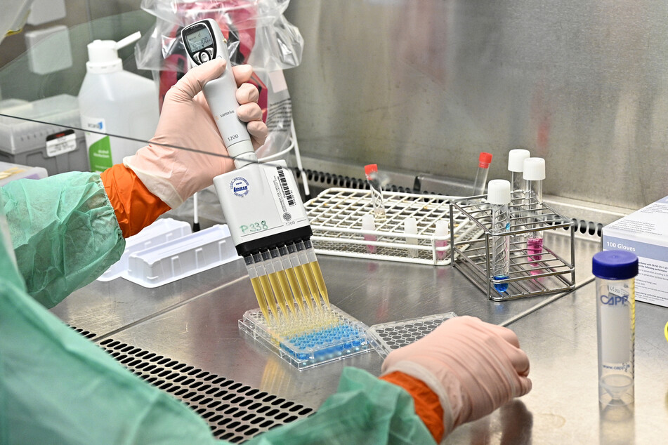 In Chemnitz werten die Labore der Landesuntersuchungsanstalt (LUA) und des Diagnosticums der Zeisigwaldkliniken Corona-Tests aus.