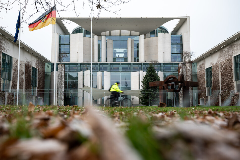 Das Bundeskanzleramt in Berlin könnte bald als weltweit größte Regierungszentrale in die Geschichte eingehen.