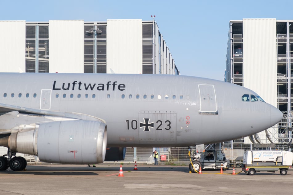 Der alte Bundeswehr-Airbus "Kurt Schumacher" wurde bereits vor Jahren vom Serengeti-Park gekauft, durfte dort aber nicht hingebracht werden.