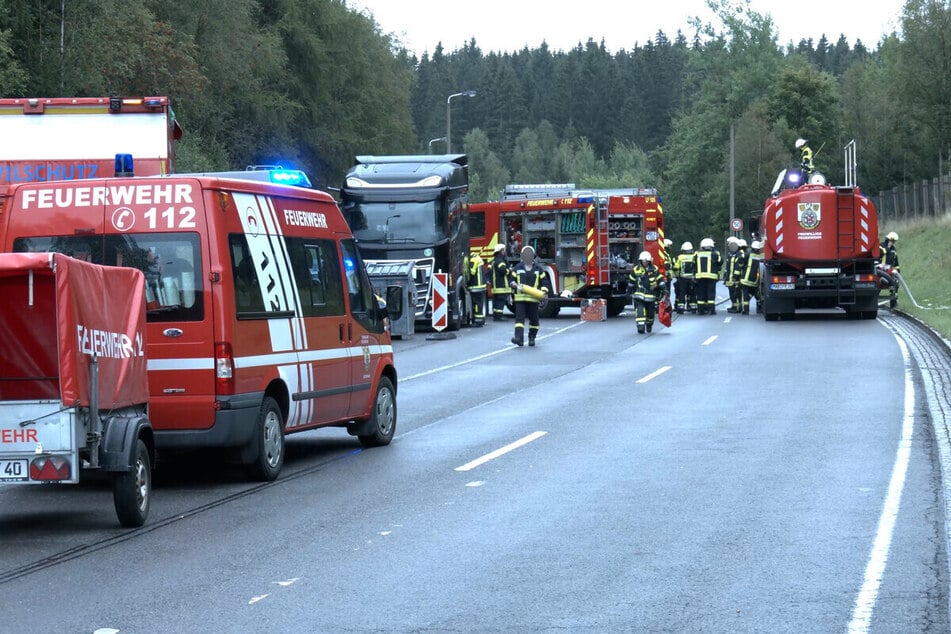 Durch den Feuerwehreinsatz war die Grenze nach Tschechien kurzzeitig gesperrt.