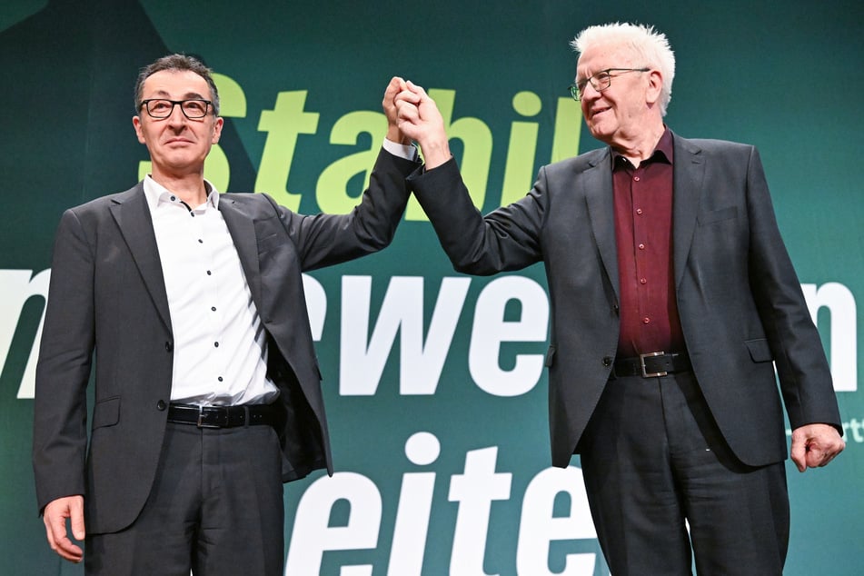 Noch-Ministerpräsident Winfried Kretschmann (77, Grüne, r.) und sein möglicher Nachfolger Cem Özdemir (60, l.).