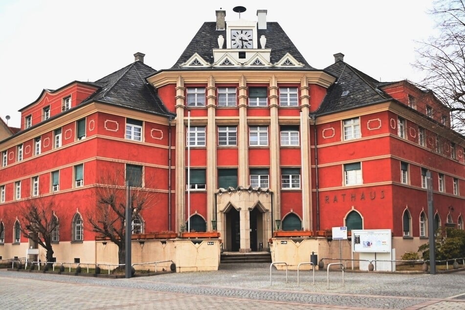 Das Rathaus in Borsdorf ist seit Dienstag ohne Internet und es ist nicht das einzige. Wegen einer Störung im Netz der Deutschen Glasfaser sitzen laut dem Unternehmen rund 20.000 Kunden auf dem Trockenen.