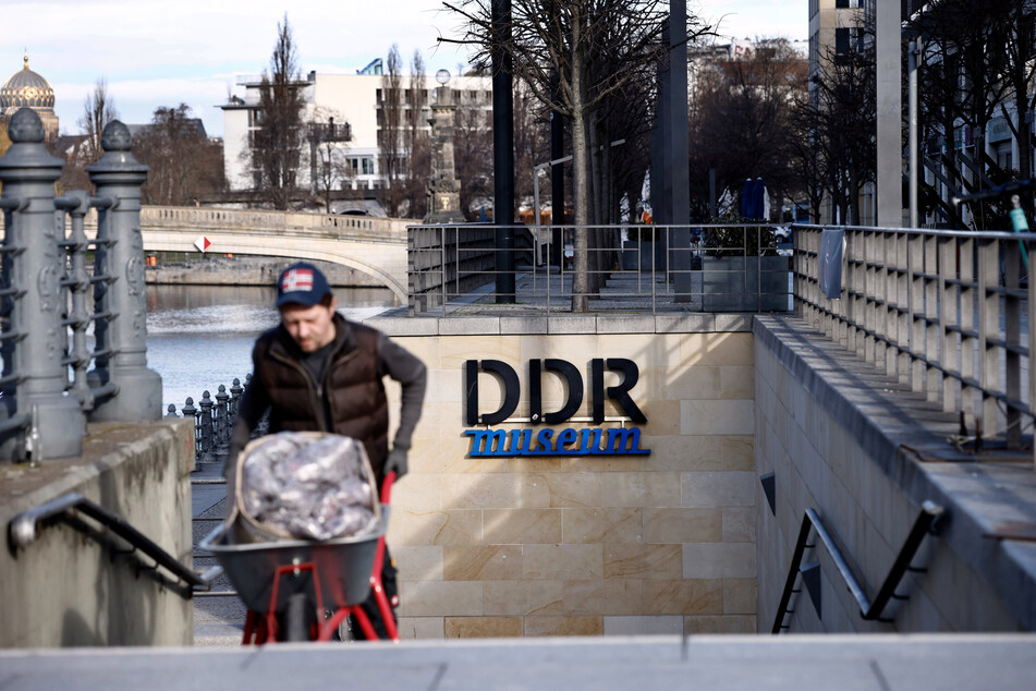 Drei Monate nach dem Platzen des Aquariums in einem Berliner Hotel steht das ebenfalls betroffene DDR-Museum kurz vor der Wiedereröffnung.