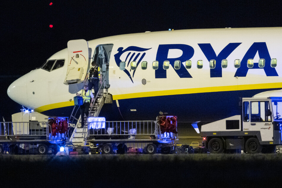 Berlin Bombendrohung Ryanair Flugzeug Musste Am Ber Notlanden Tag24