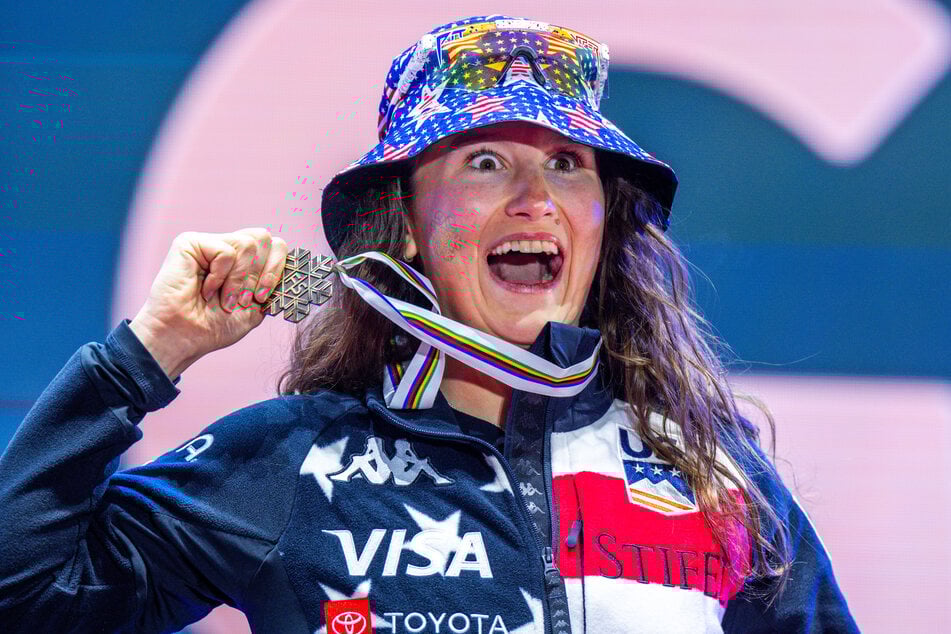 Lauren Macuga (23) raste im vergangenen Februar zu WM-Bronze im Super-G. In diesem Winter sollte eine Olympia-Medaille folgen - daraus wird nun nichts.