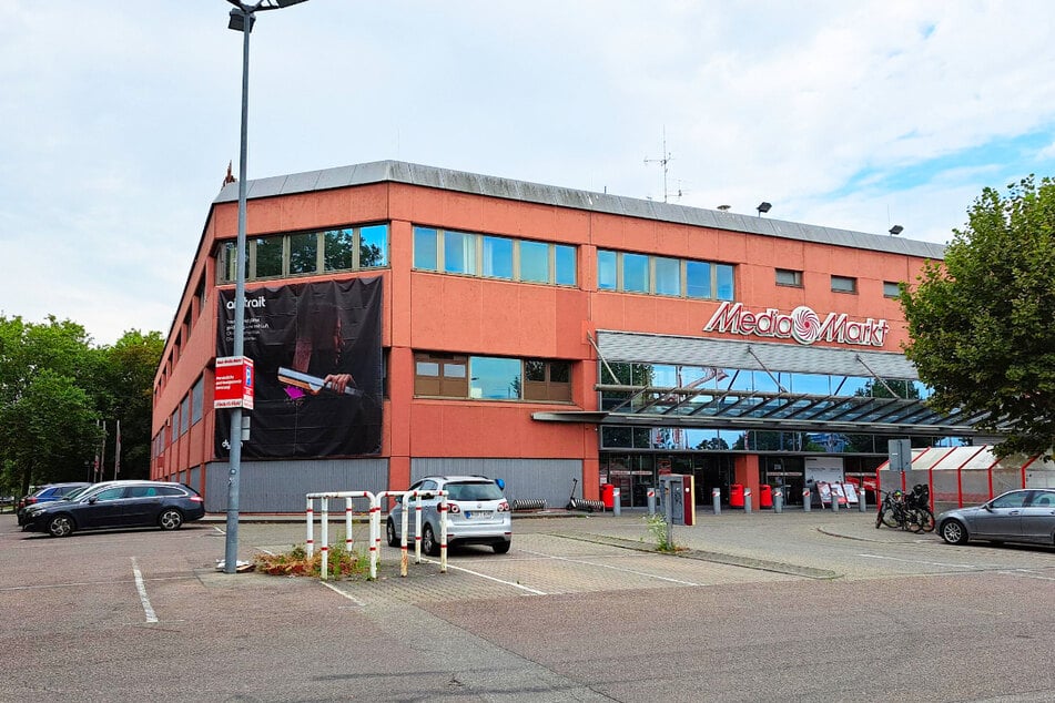 Bis Samstag (31.8.) ist das Zelt vorm MediaMarkt Heilbronn aufgebaut.