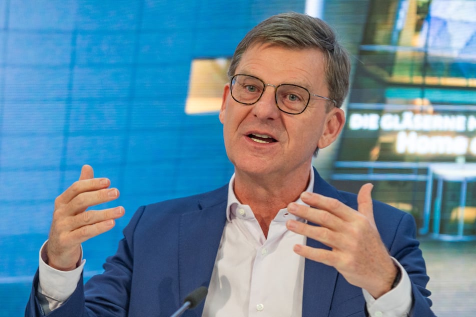 VW-Personalvorstand Thomas Edig (63) hatte trotz allem auch Positives zu verkünden.