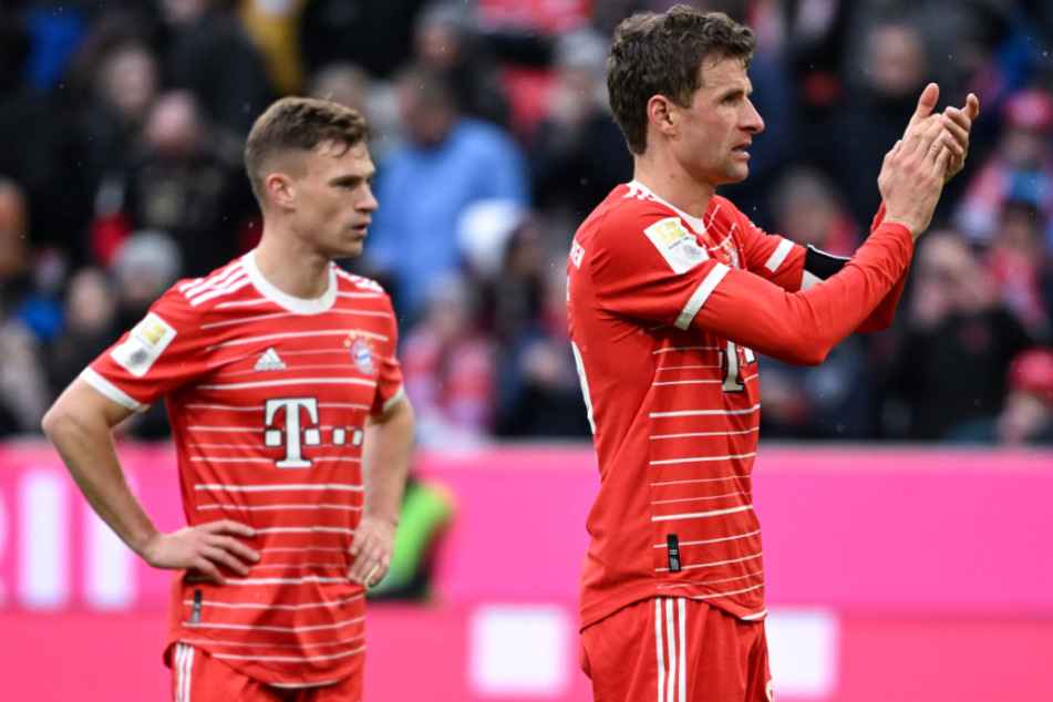 Der FC Bayern um Kapitän Thomas Müller (33, r.) musste sich nach einem glanzlosen Auftritt mit einem Remis begnügen.